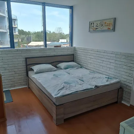 Apartment Rainbow Luci Slantschew brjag