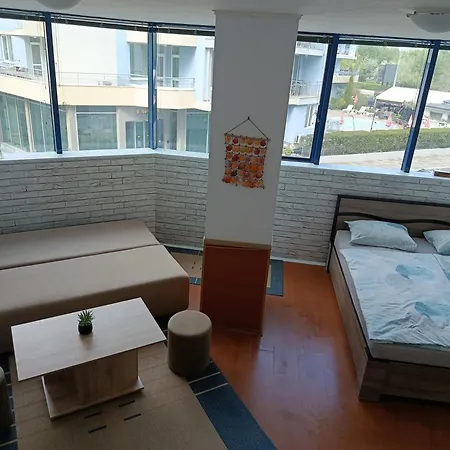 Rainbow Luci Apartment *