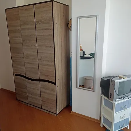 Apartment Rainbow Luci Slantschew brjag